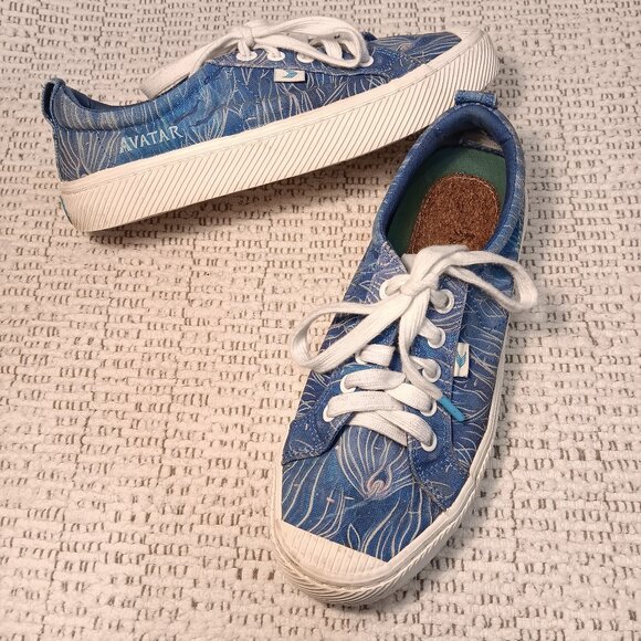 Cariuma Avatar Women's blue printed canvas athletic shoes sneakers sz 7.5 - Picture 1 of 14